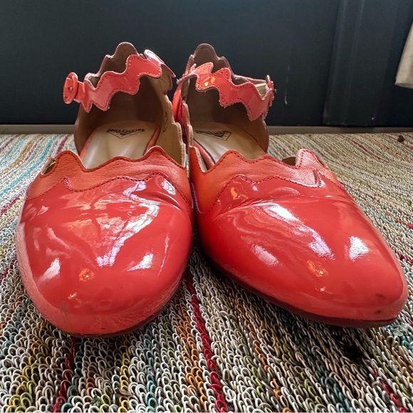 Fluevog EXCELLENT Fairway Trivialis pink/coral wavy patent leather Mary Jane - 8 - Picture 5 of 16